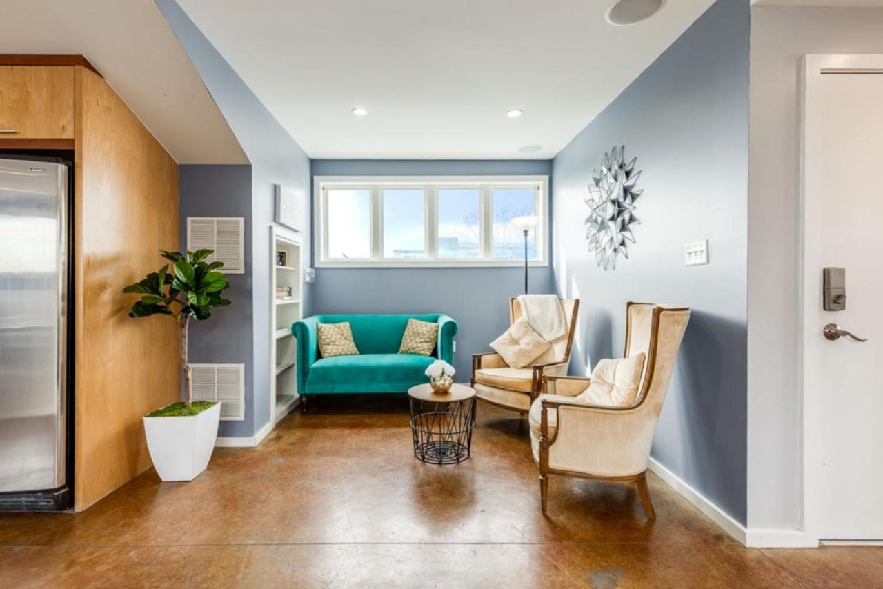 Walk Score 90!!-Historic Downtown District-2 Blocks To Famous Forsyth Park- Huge Private Patio-Private Parking サバンナ エクステリア 写真